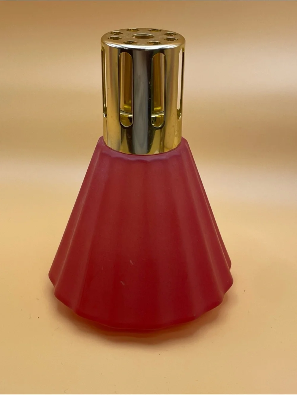 Lampe Berger France Frosted Fluted Glass Catalytic Diffuser with Beaded Cover